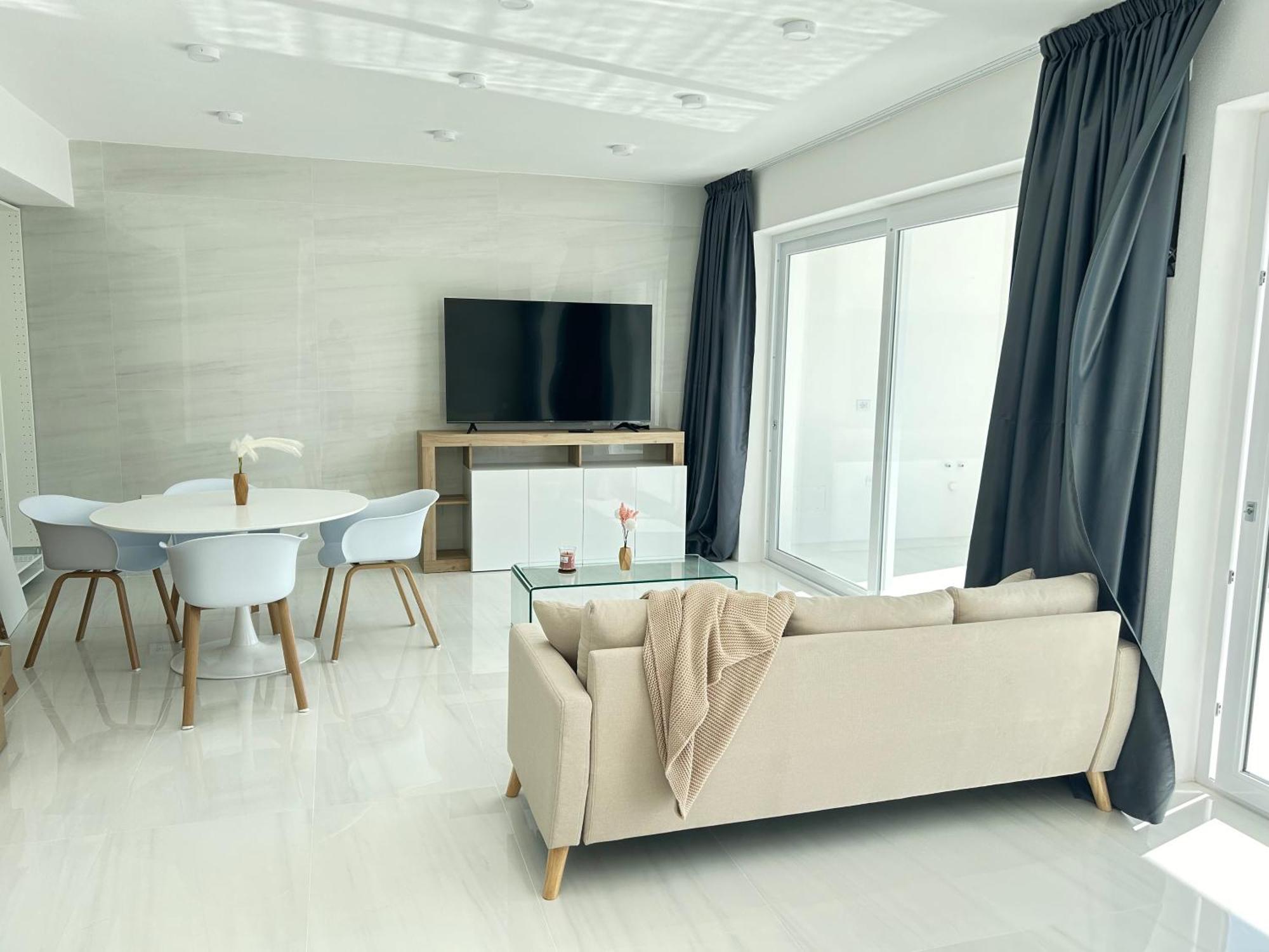 Smart Luxury Suites & Apartments 오로세 외부 사진